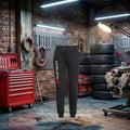 Calças unissex Audi RS Performance Joggers pretas, feitas à mão, com detalhes de vestuário de carro esportivo.