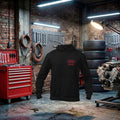 Moletom unissex Audi Sport Performance Hoodie preto com logo da Audi, feito artesanalmente para entusiastas de carros.