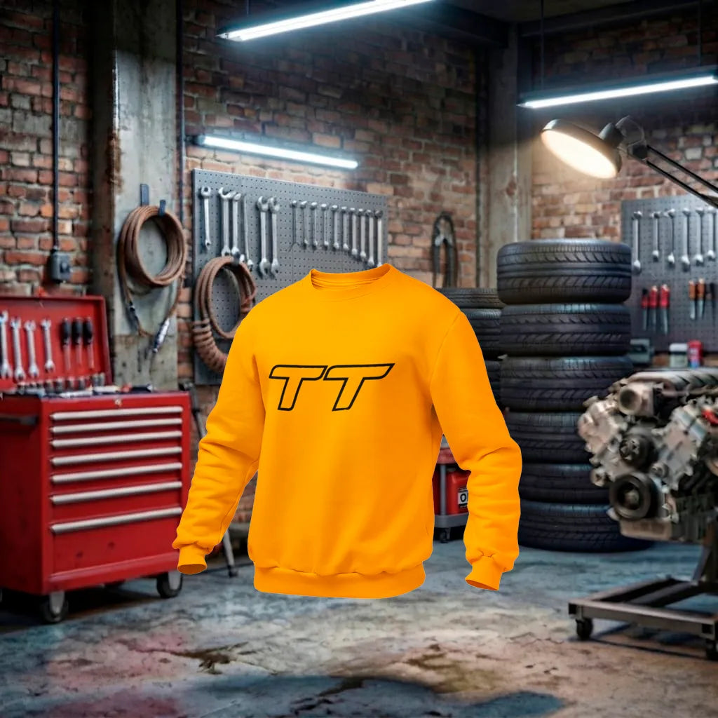 Moletom unissex Audi RS Performance com detalhes laranja, feito artesanalmente, mostrando o design da peça.